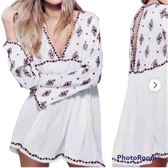 FREE PEOPLE DIAMOND EMBROIDERED TOP SZ M Tunic Bell Sleeves Flowy - Picture 3 of 14